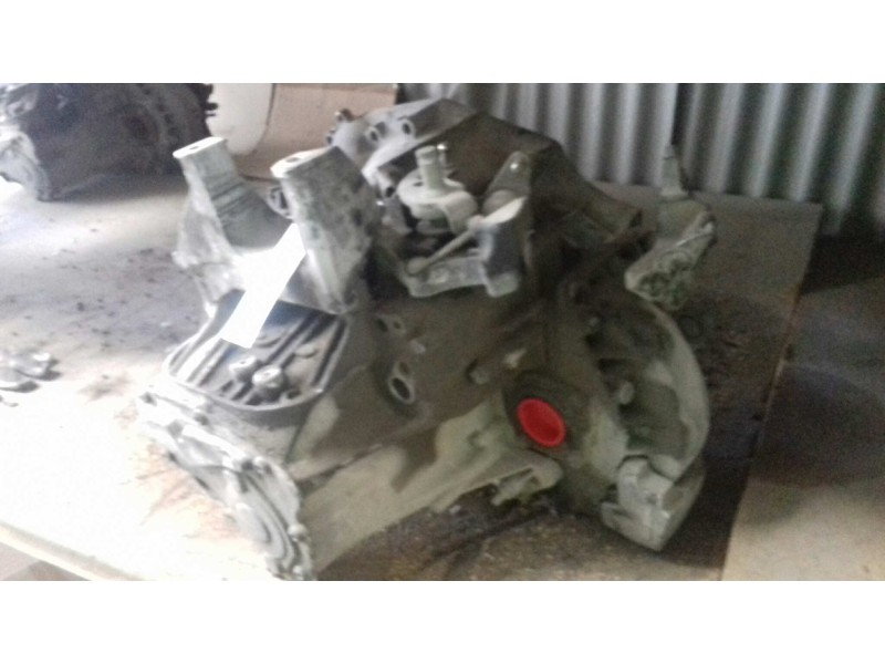 Recambio de caja cambios para peugeot 407 st confort referencia OEM IAM 20MB02  6 VELOCIDADES