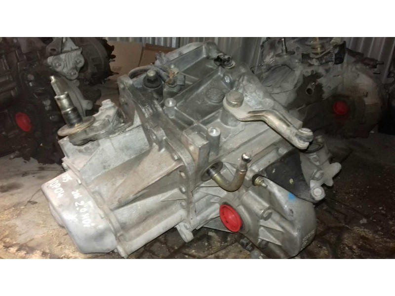 Recambio de caja cambios para peugeot 206 berlina xs referencia OEM IAM 20DP04  5 VELOCIDADES