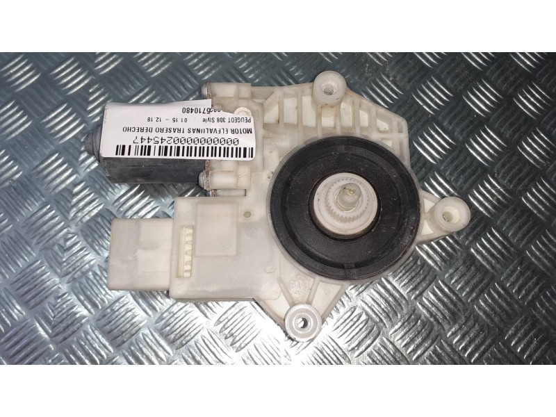 Recambio de motor elevalunas trasero derecho para peugeot 308 style referencia OEM IAM 9825710480  CONECTOR 6 PINES