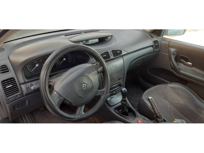 renault laguna ii (bg0) del año 2005