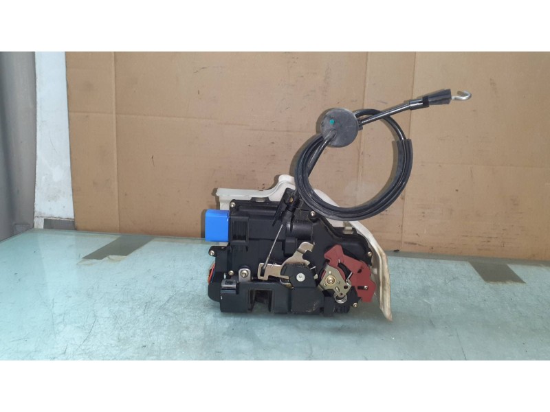 Recambio de cerradura puerta delantera derecha para volkswagen golf v berlina (1k1) highline referencia OEM IAM 3D1837016 163D18