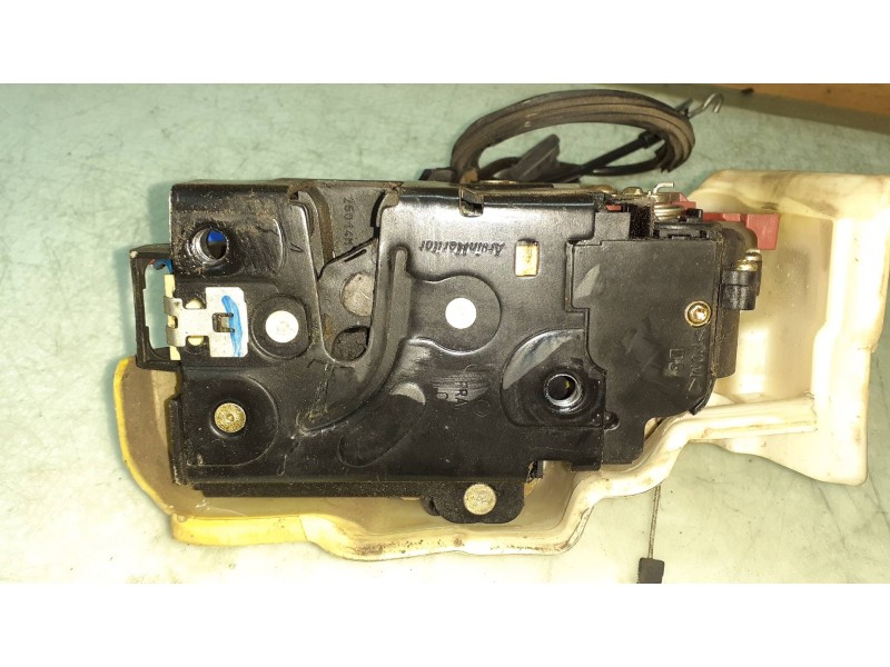 Recambio de cerradura puerta delantera derecha para volkswagen golf v berlina (1k1) highline referencia OEM IAM 3D1837016 163D18