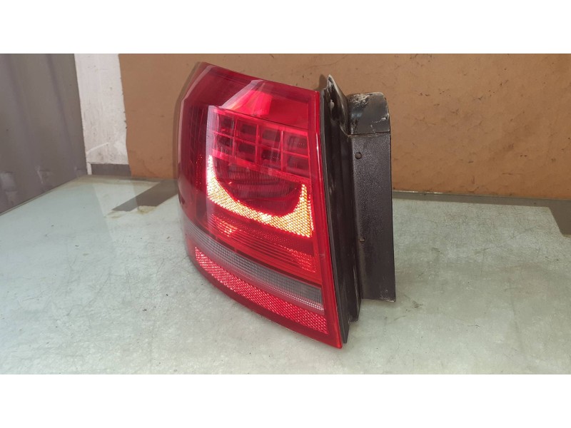 Recambio de piloto trasero derecho para volkswagen passat variant (365) edition bluemotion referencia OEM IAM   