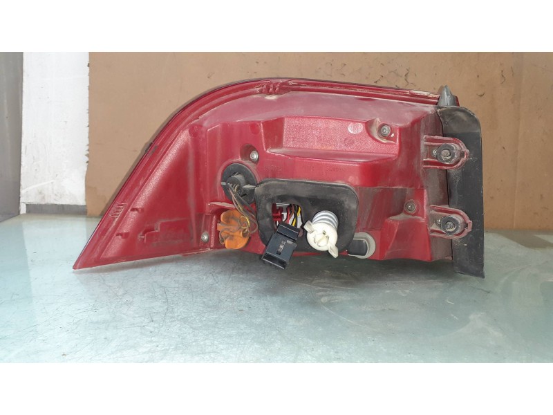 Recambio de piloto trasero izquierdo para volkswagen passat variant (365) edition bluemotion referencia OEM IAM   