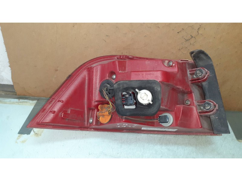 Recambio de piloto trasero izquierdo para volkswagen passat variant (365) edition bluemotion referencia OEM IAM   