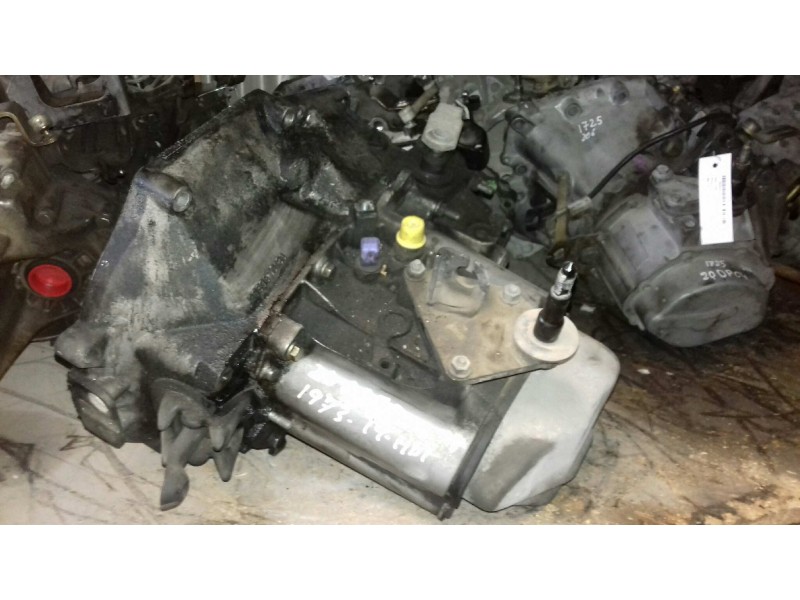 Recambio de caja cambios para peugeot 206 berlina xs referencia OEM IAM 20CQ53  5 VELOCIDADES