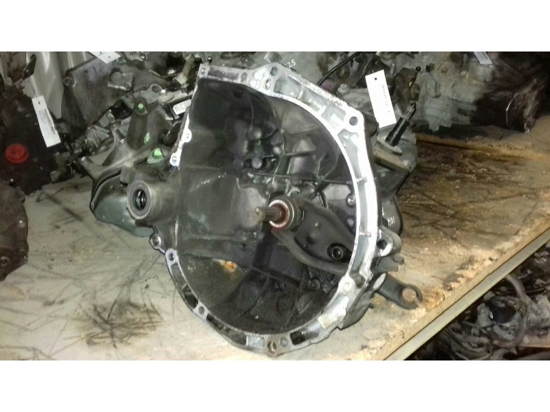 Recambio de caja cambios para peugeot 206 berlina xs referencia OEM IAM 20CQ53  5 VELOCIDADES