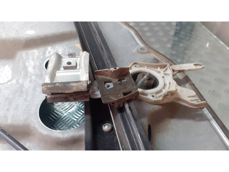 Recambio de elevalunas delantero derecho para seat ibiza (6l1) stella referencia OEM IAM 6L3837752AD 6L3837756H ELECTRICO