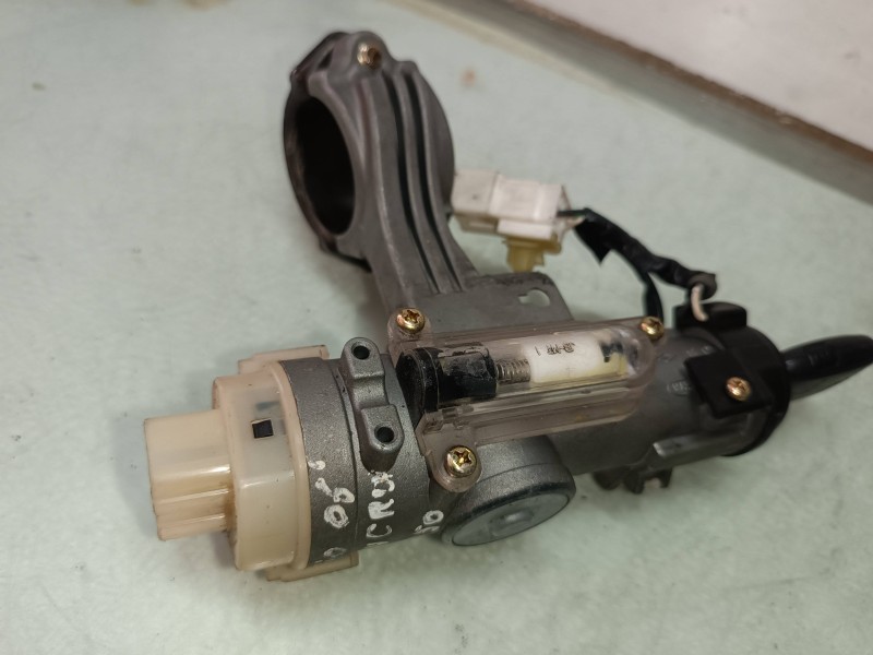 Recambio de centralita motor uce para kia rio 1.5 crdi ex1 referencia OEM IAM 391012A610  KIT - BOSCH