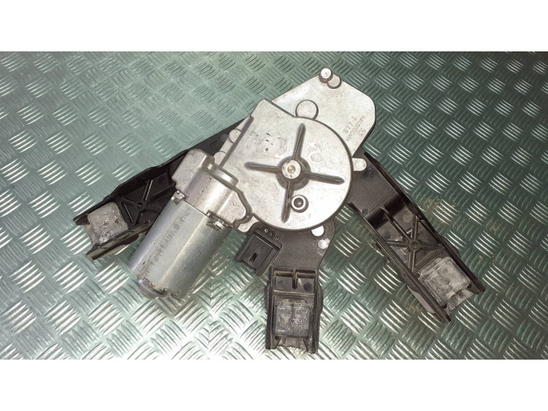 Recambio de motor limpia trasero para peugeot 308 style referencia OEM IAM 9819523180 0390205010 BOSCH