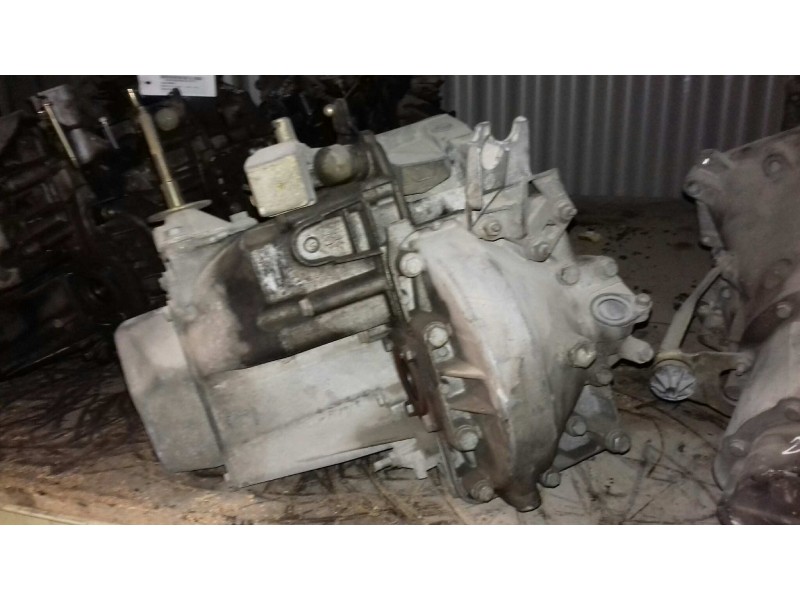 Recambio de caja cambios para peugeot 406 berlina (s1/s2) srdt referencia OEM IAM 20UE11  5 VELOCIDADES