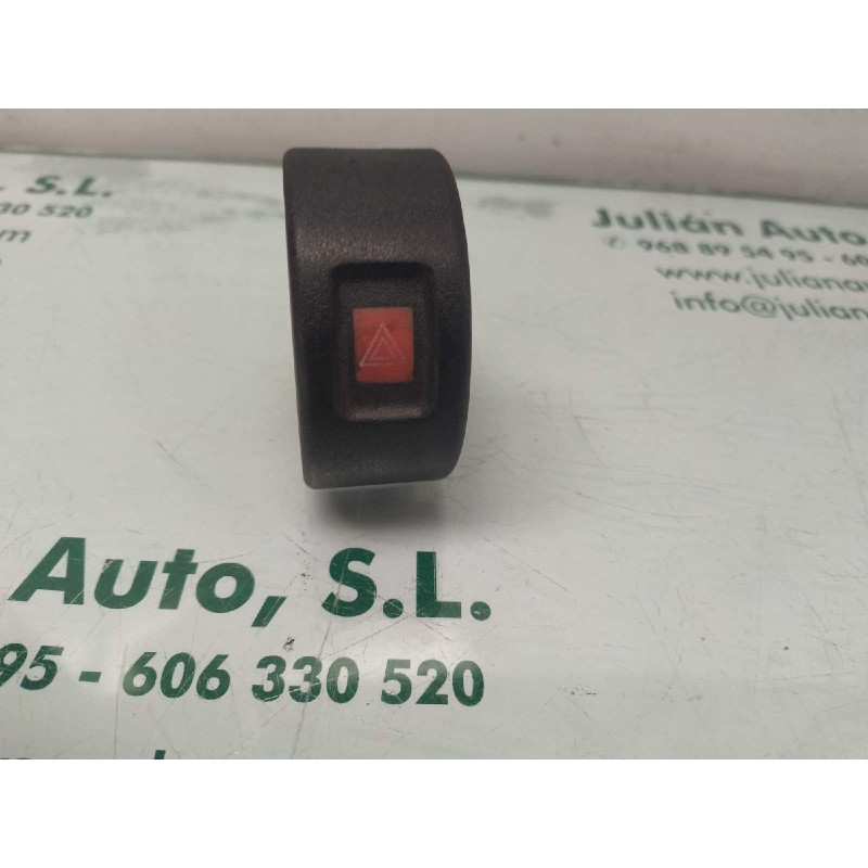 Recambio de warning para opel astra g berlina club referencia OEM IAM 09138059 09138728 