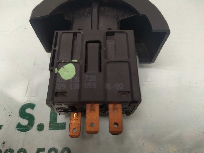 Recambio de warning para opel astra g berlina club referencia OEM IAM 09138059 09138728 