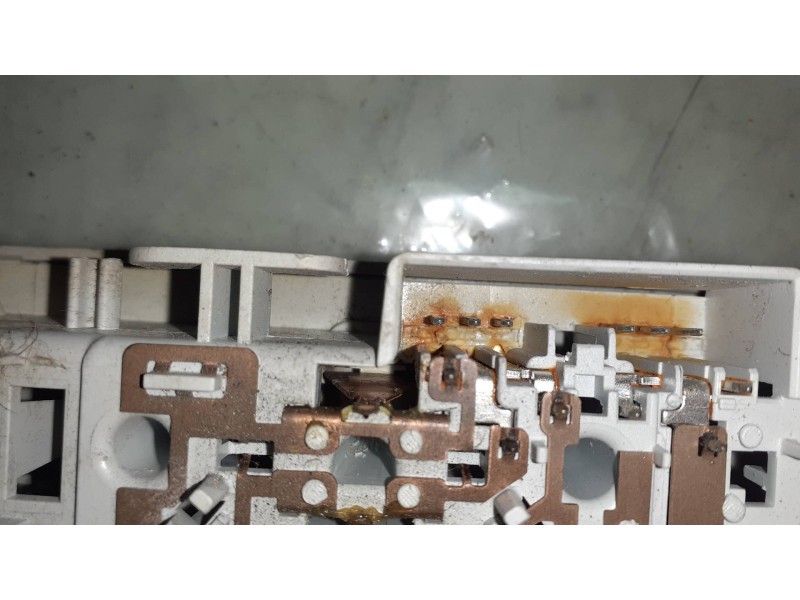 Recambio de luz interior para opel adam unlimited ecoflex referencia OEM IAM 316627975 167352 HELLA