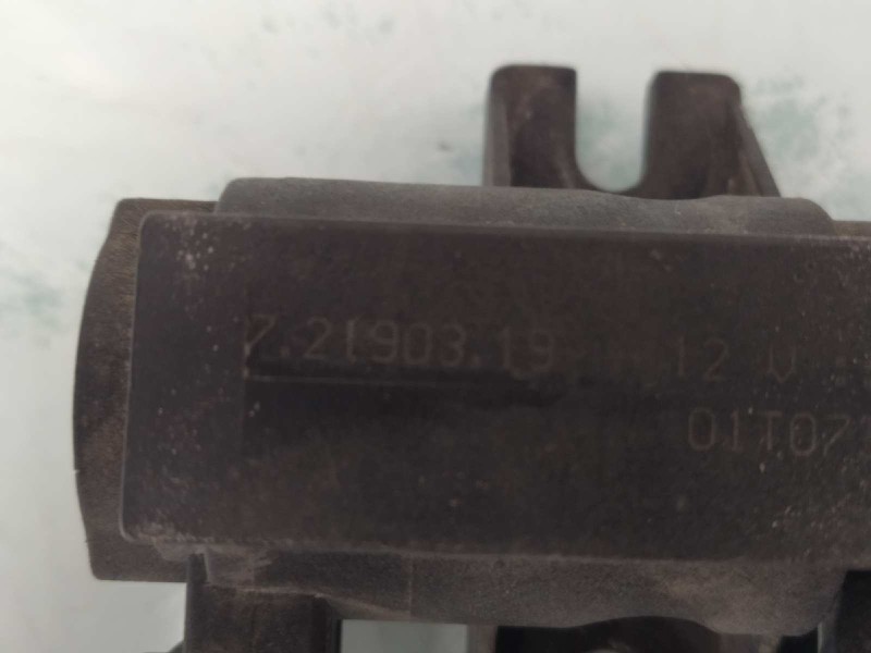 Recambio de valvula aire adicional para kia carnival ii 2.9 cdri executive referencia OEM IAM 72190319 01T073 PIERBURG