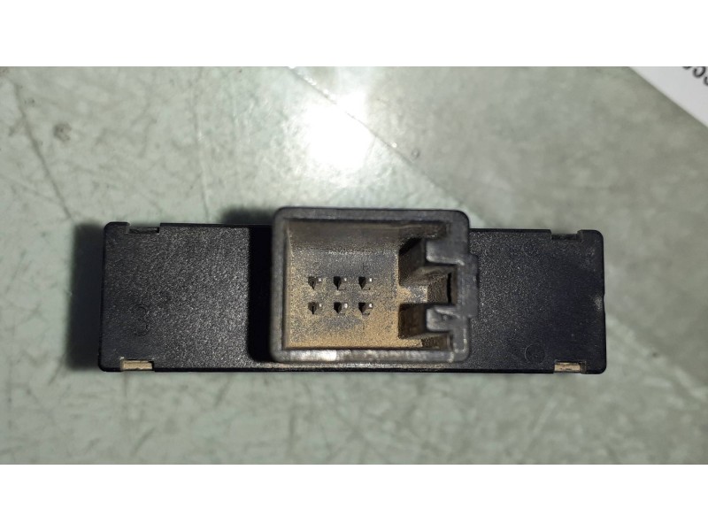 Recambio de warning para volkswagen passat variant (365) edition bluemotion referencia OEM IAM 3AA953509A  CONECTOR 6 PINES