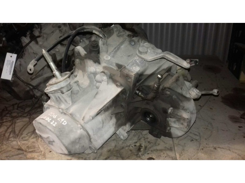 Recambio de caja cambios para peugeot 206 berlina x-line referencia OEM IAM 20DL22  5 VELOCIDADES