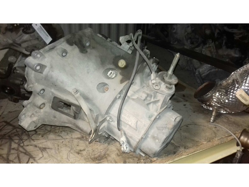 Recambio de caja cambios para peugeot 206 berlina x-line referencia OEM IAM 20DL22  5 VELOCIDADES