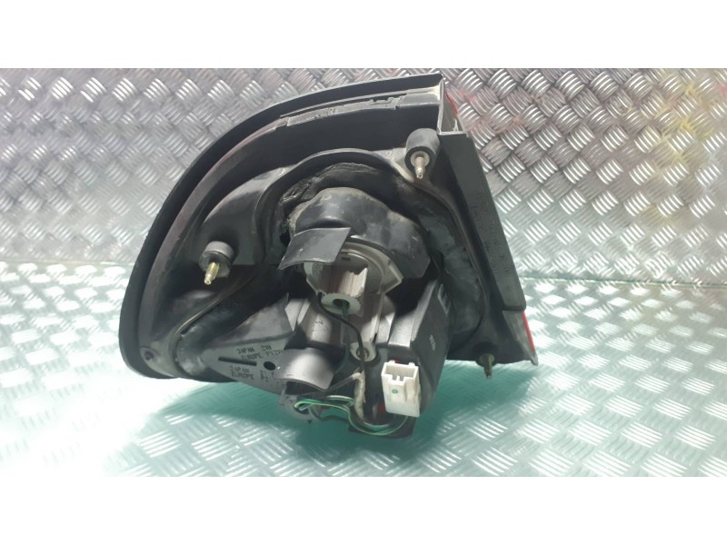 Recambio de piloto trasero derecho para nissan primera berlina (p11) básico referencia OEM IAM   