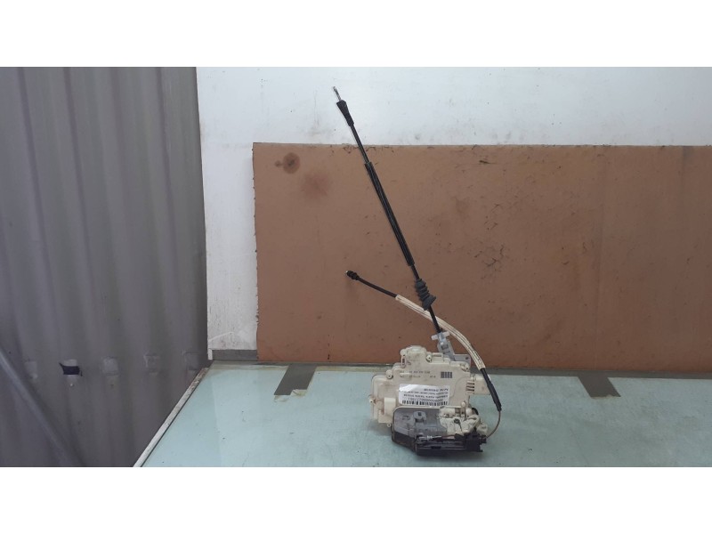 Recambio de cerradura puerta trasera derecha para volkswagen passat variant (365) edition bluemotion referencia OEM IAM 3C483901