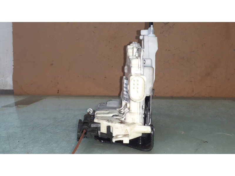 Recambio de cerradura puerta trasera derecha para volkswagen passat variant (365) edition bluemotion referencia OEM IAM 3C483901