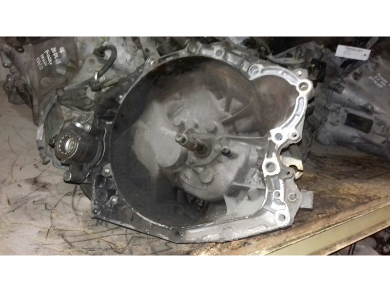 Recambio de caja cambios para peugeot 206 berlina x-line referencia OEM IAM 20DL22  5 VELOCIDADES