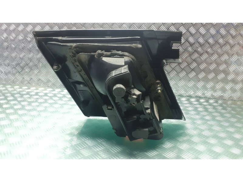 Recambio de piloto trasero derecho interior para nissan primera berlina (p11) 2.0 navigation referencia OEM IAM    Recambio de piloto trasero derecho interior para nissan primera berlina (p11) 2.0 navigation referencia OEM IAM