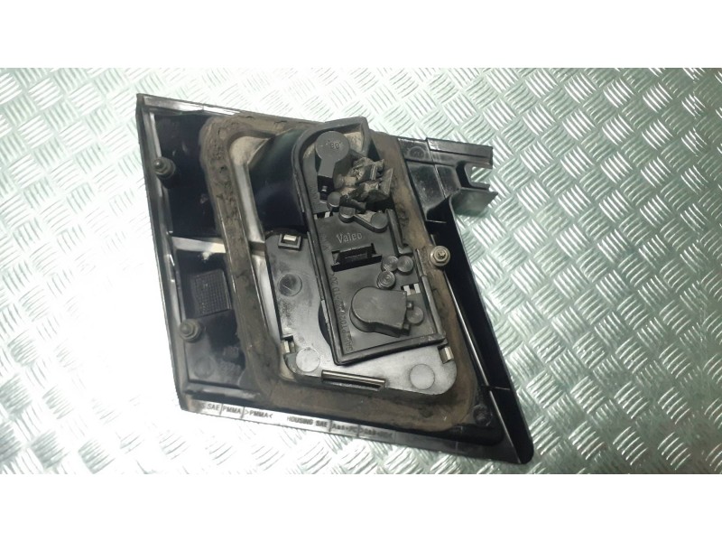 Recambio de piloto trasero derecho interior para nissan primera berlina (p11) 2.0 navigation referencia OEM IAM    Recambio de piloto trasero derecho interior para nissan primera berlina (p11) 2.0 navigation referencia OEM IAM