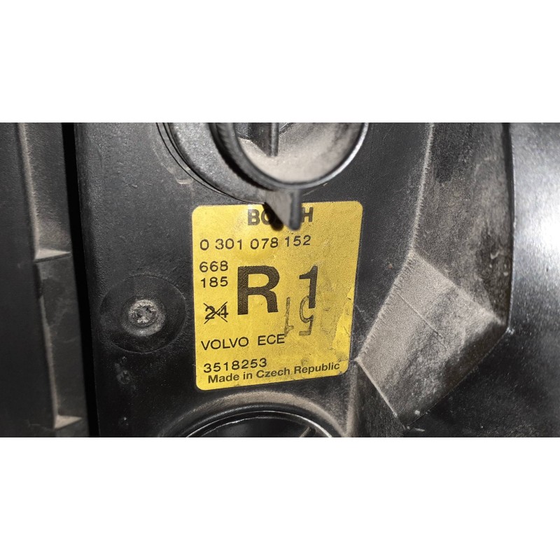 Recambio de faro derecho para volvo serie 740 berlina/familiar gl exklusiv berlina referencia OEM IAM 0301078152 1305235143 3518