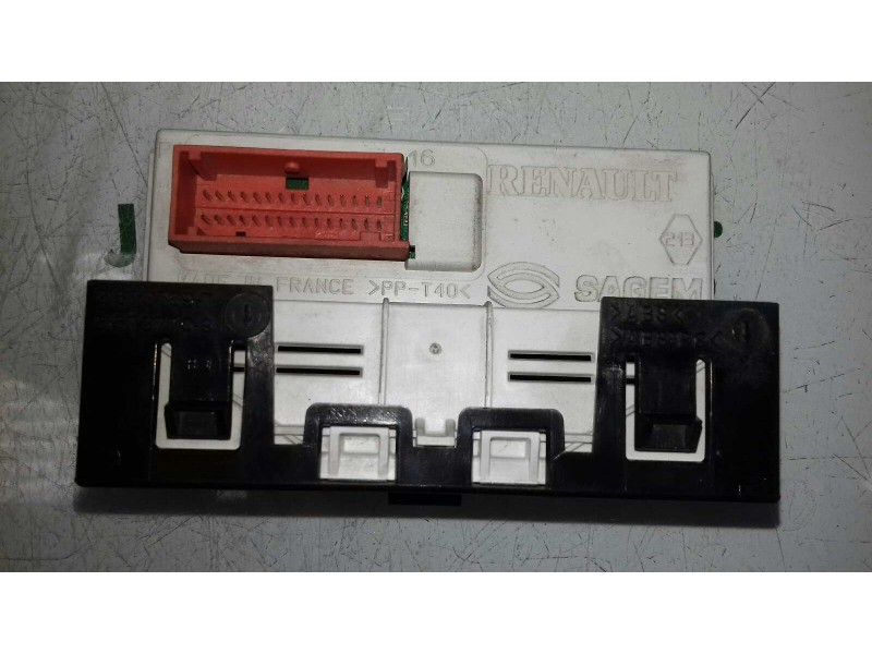 Recambio de pantalla multifuncion para renault megane ii berlina 3p extreme referencia OEM IAM 8200107839 8200107839B SAGEM