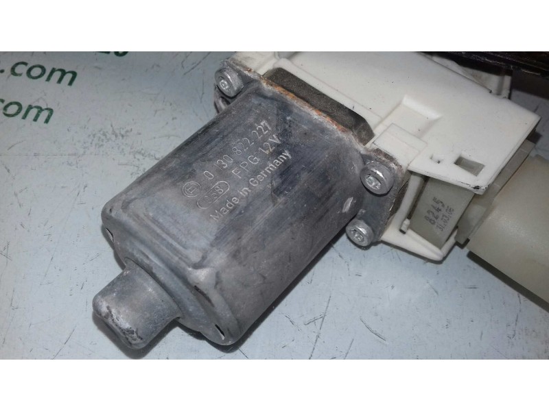 Recambio de elevalunas delantero derecho para bmw serie 3 touring (e91) 320d referencia OEM IAM 7060266 7140588 ELECTRICO