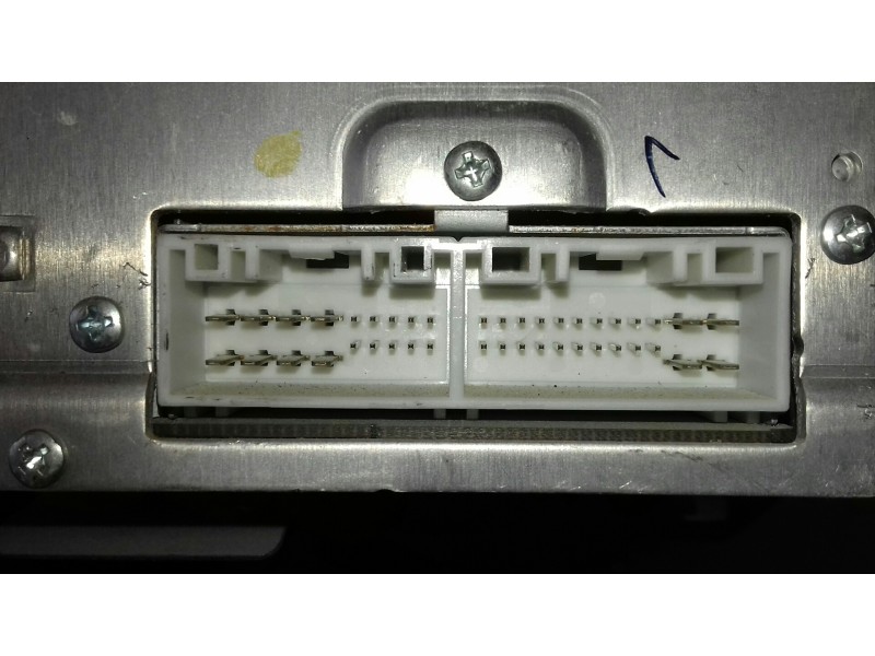 Recambio de sistema audio / radio cd para hyundai tucson essence bluedrive 2wd referencia OEM IAM 96170D70104X ACB10D7EE 