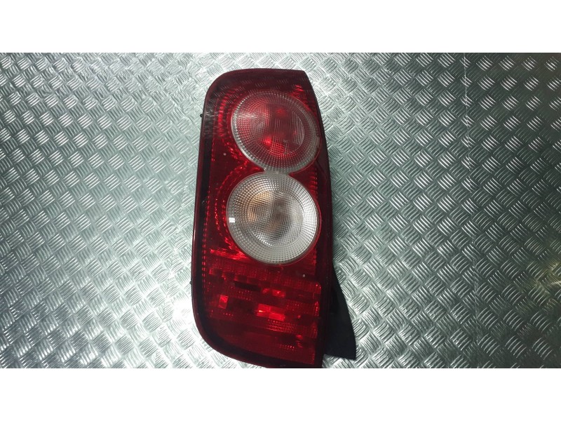 Recambio de piloto trasero izquierdo para nissan micra (k12e) acenta referencia OEM IAM   