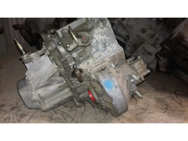 Recambio de caja cambios para peugeot 307 berlina (s2) d-sign referencia OEM IAM 20DM69  5 VELOCIDADES