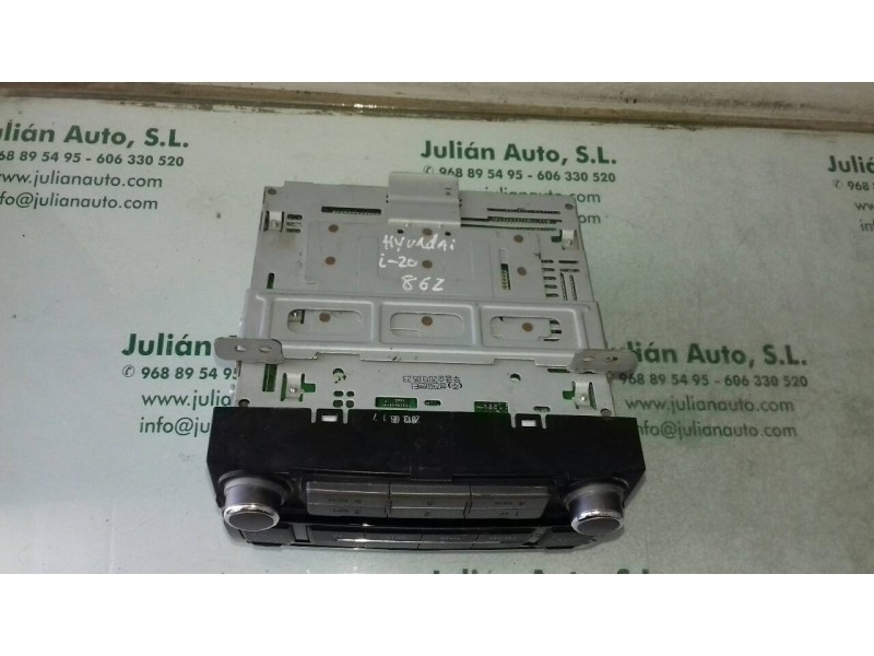 Recambio de sistema audio / radio cd para hyundai i20 basis referencia OEM IAM 961211J2528LH  