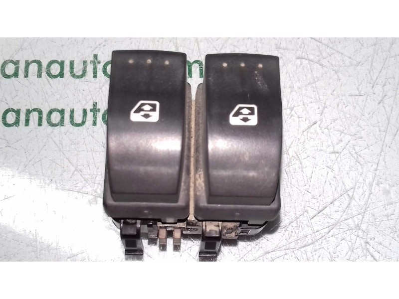 Recambio de mando elevalunas delantero izquierdo para renault scenic ii emotion referencia OEM IAM 015085D  MARRON