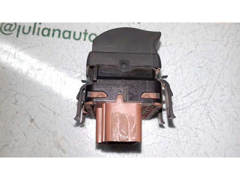 Recambio de mando elevalunas delantero izquierdo para renault scenic ii emotion referencia OEM IAM 015085D  MARRON