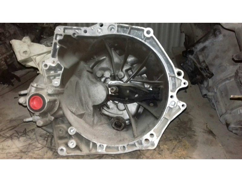 Recambio de caja cambios para peugeot 307 berlina (s2) xr referencia OEM IAM 20DM75  5 VELOCIDADES