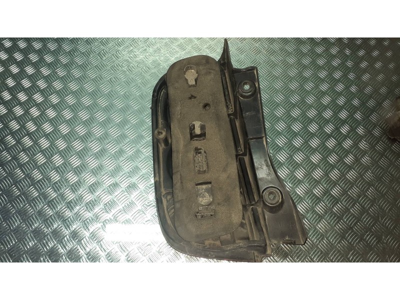 Recambio de piloto trasero derecho para nissan micra (k12e) acenta referencia OEM IAM 89038564  