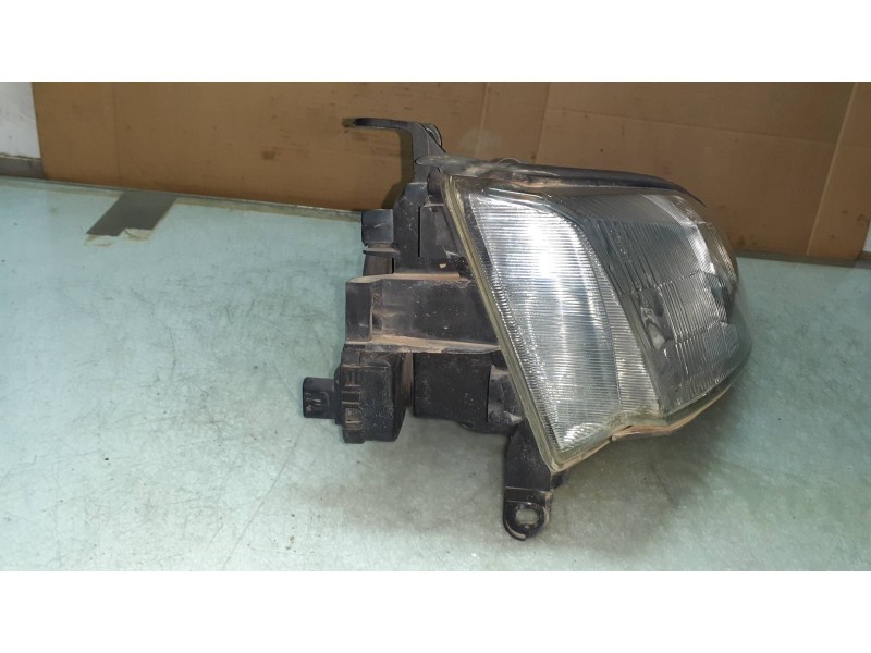 Recambio de faro derecho para opel vectra b berlina básico (1999) referencia OEM IAM 54532888 0307852335 54532933