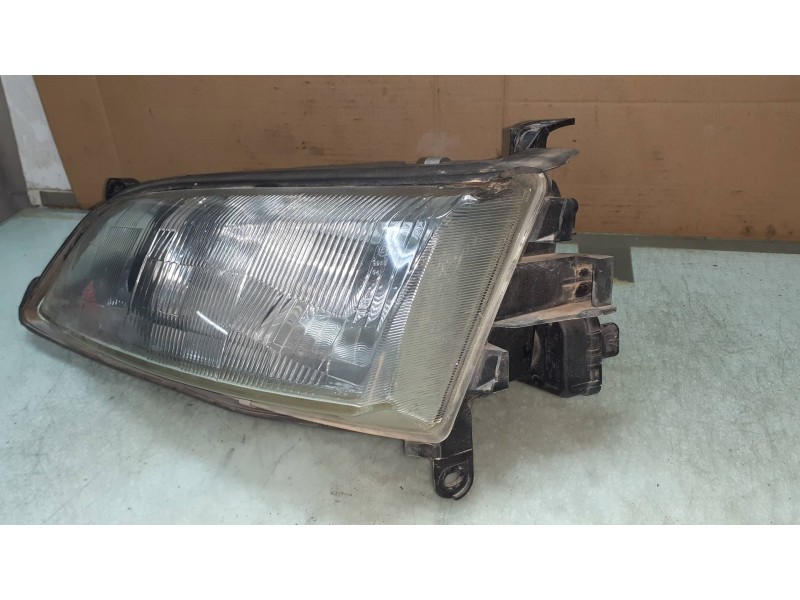Recambio de faro izquierdo para opel vectra b berlina básico (1999) referencia OEM IAM 54532889 0307852335 54532933