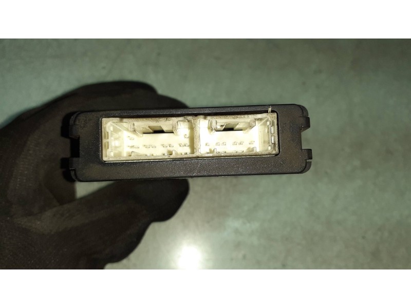 Recambio de modulo electronico para toyota yaris live referencia OEM IAM 896900D010  DENSO