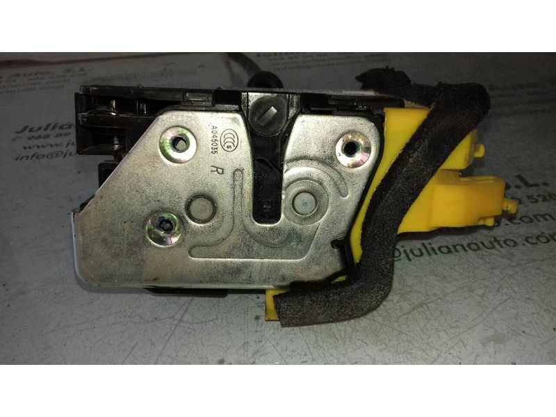 Recambio de cerradura puerta delantera derecha para kia cee´d drive referencia OEM IAM 81320A2110 81320A2110JGC ELECTRICA