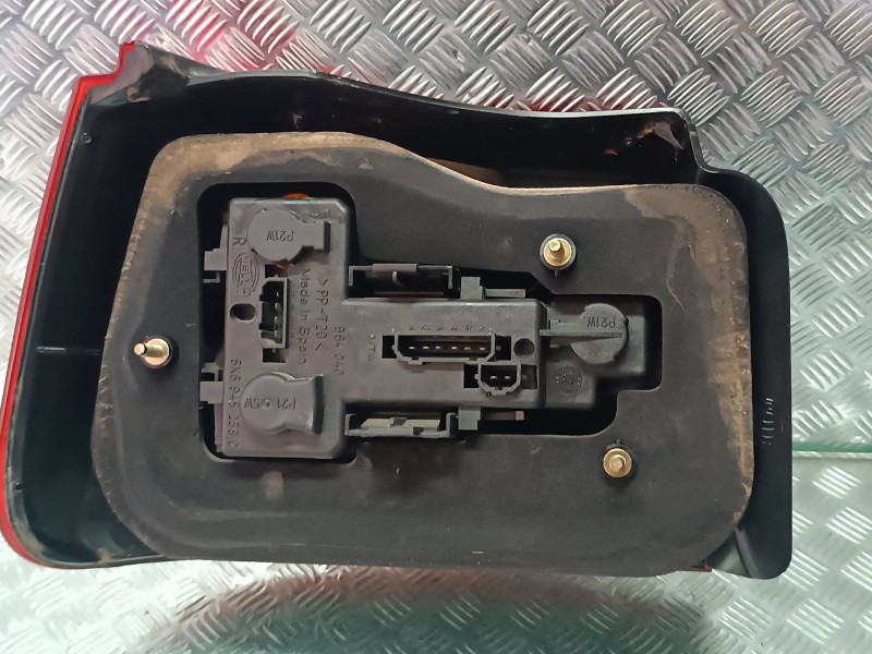 Recambio de piloto trasero derecho para seat ibiza (6k1) select referencia OEM IAM 6K6945258C  964040