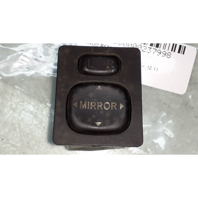 Recambio de mando retrovisor para toyota yaris live referencia OEM IAM 183574  CONECTOR 7 PINES