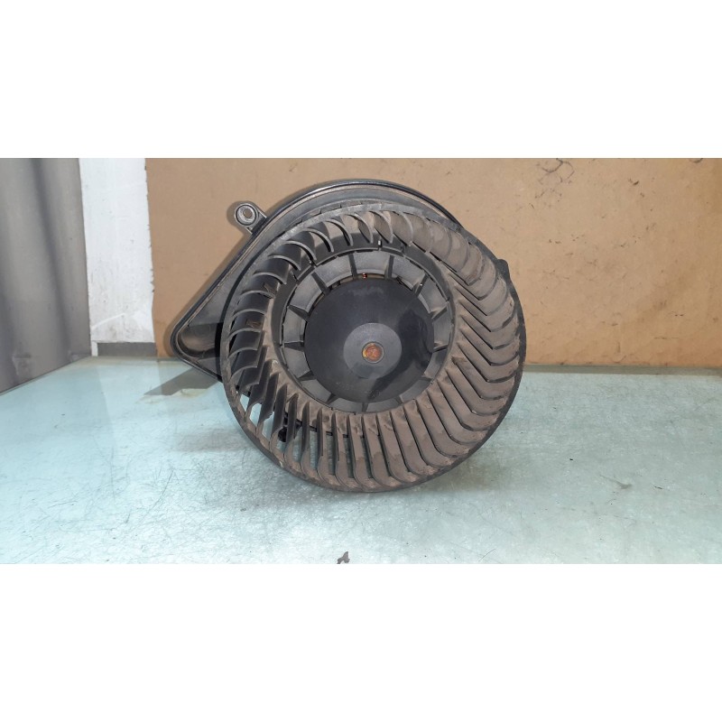 Recambio de ventilador calefaccion para audi a4 berlina (8e) 1.9 tdi referencia OEM IAM 8E1820021B 663000U VALEO