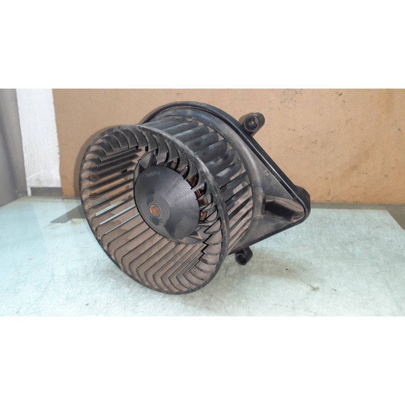 Recambio de ventilador calefaccion para audi a4 berlina (8e) 1.9 tdi referencia OEM IAM 8E1820021B 663000U VALEO