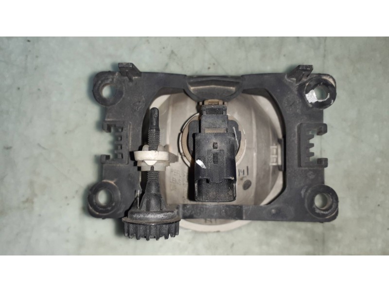 Recambio de faro antiniebla derecho para peugeot 207 sw confort referencia OEM IAM A046193 11417102 E40219272