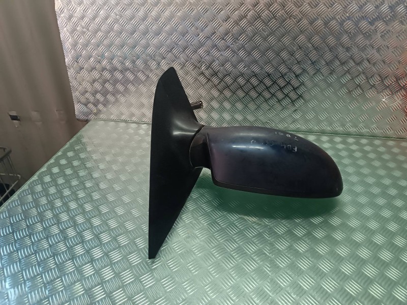 Recambio de retrovisor derecho para ford focus berlina (cak) ambiente referencia OEM IAM 3004534 3004538 ELECTRICO
