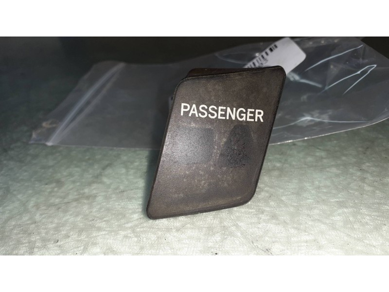 Recambio de interruptor para toyota yaris live referencia OEM IAM 839500D010 CONECTOR 4 PINES AIRBAG